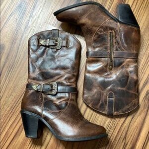 Dingo Brown Leather Round Toe Western Boots (8.5)